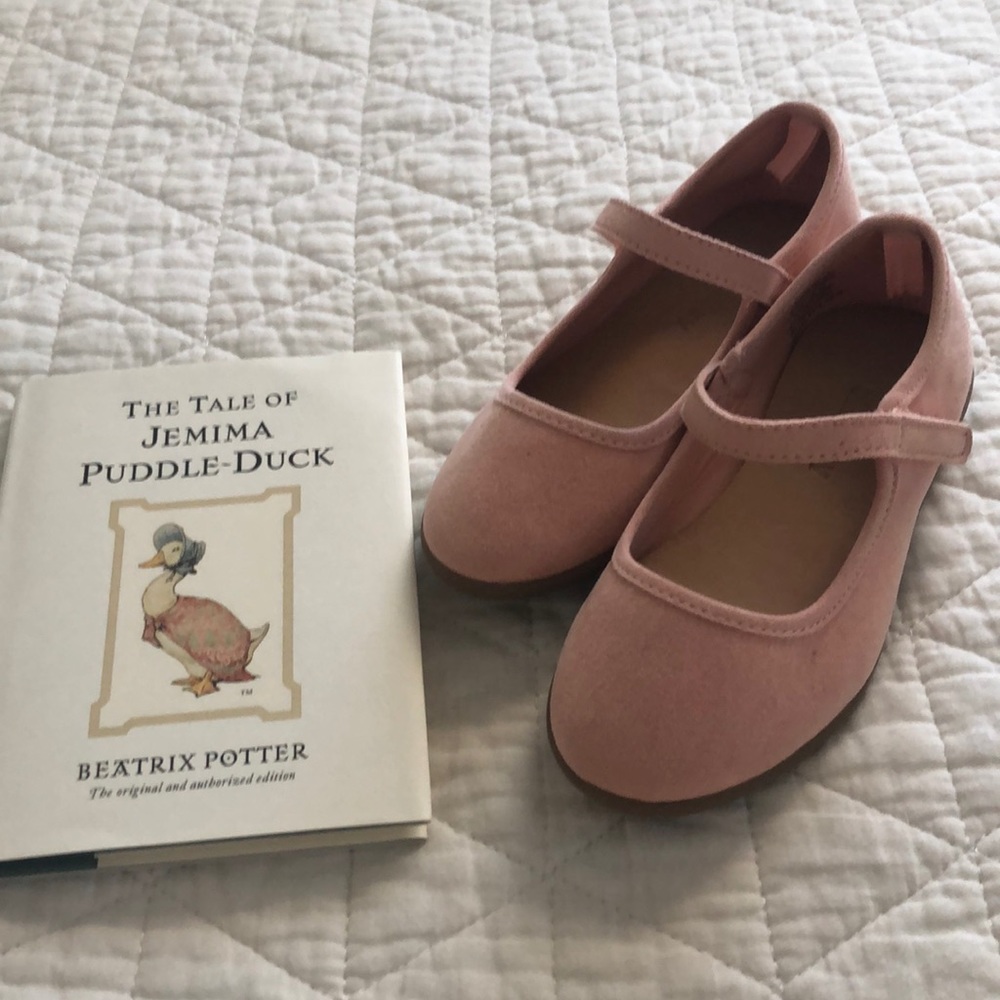 Little pink faux suede flats